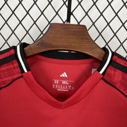 Manchester United 2025/26 Home Kids Kit