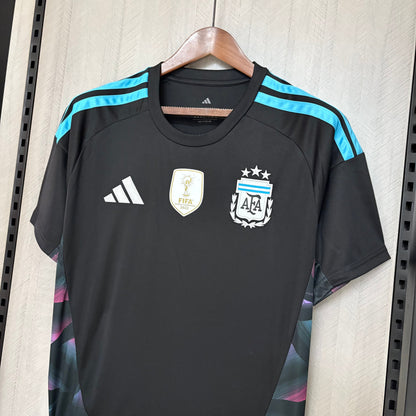 Argentina 2026 Black Goalkeeper Jersey | Golden Champions Badge & Three-Star Edition
