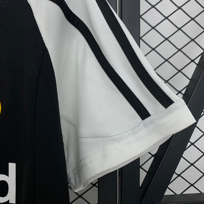 Retro Real Madrid 01/02 Away
