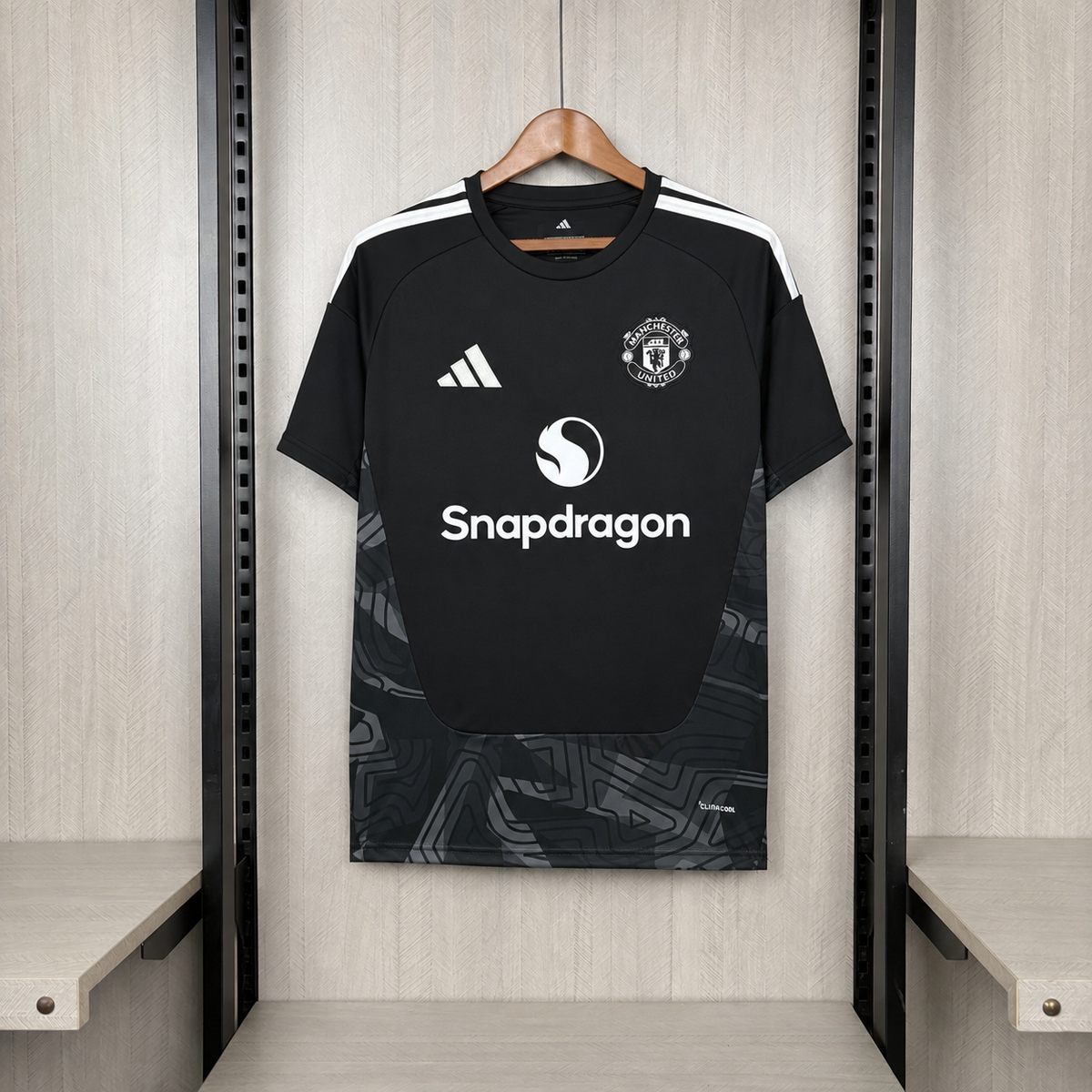 Manchester United Goalkeeper 2026/27 Fan Version Jersey
