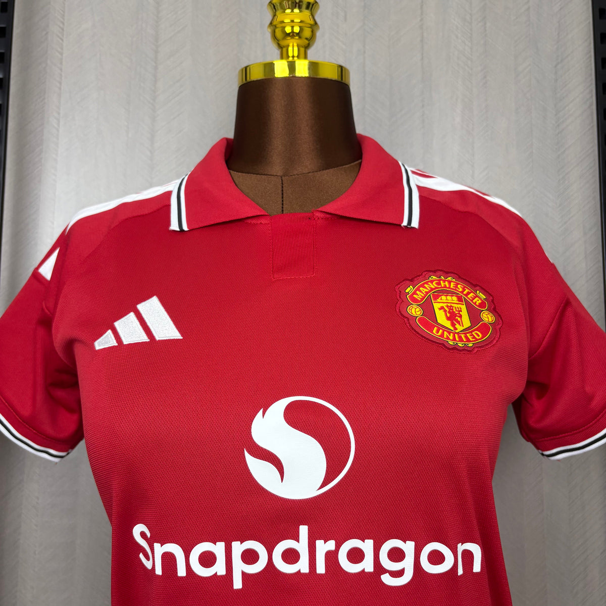 Women's Manchester United Home 2026/27 Fan Version Jersey
