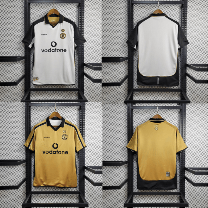 Jersey Manchester United Retro 2001/02 II Branca and Preta Umbro Dupla face