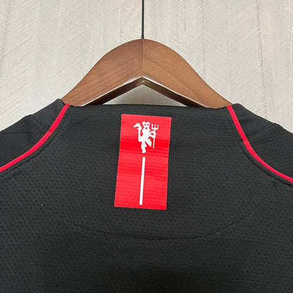 Jersey Retrô Away Away do Manchester United 2007 Black - Manga Longa