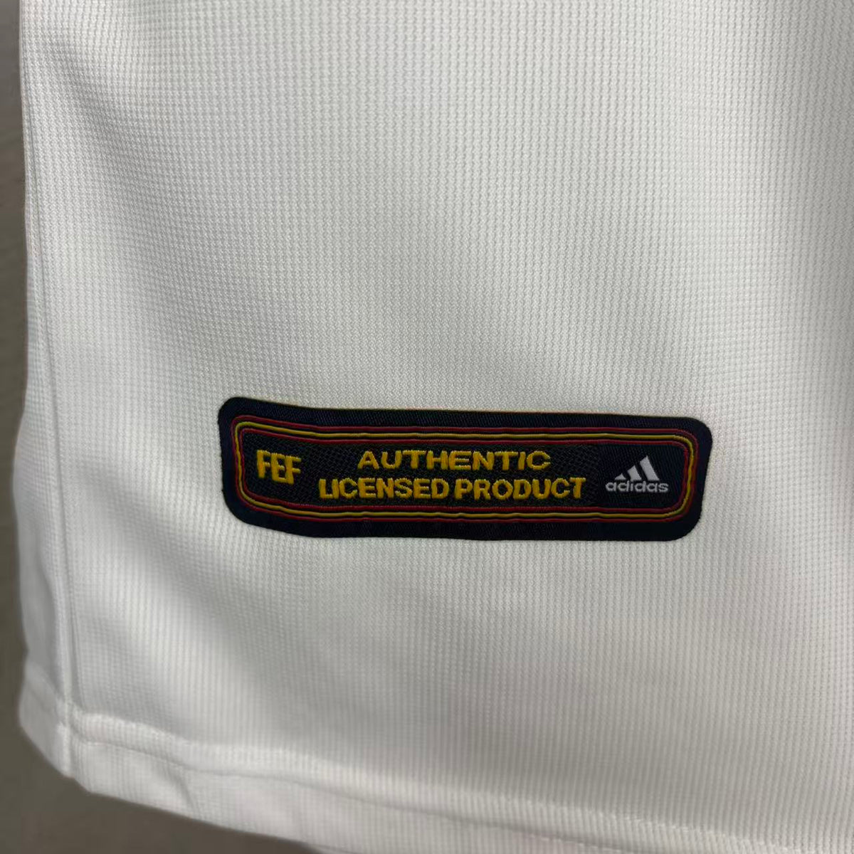 Retro National Team Espanhola Away 2000/01 Fan Version Jersey