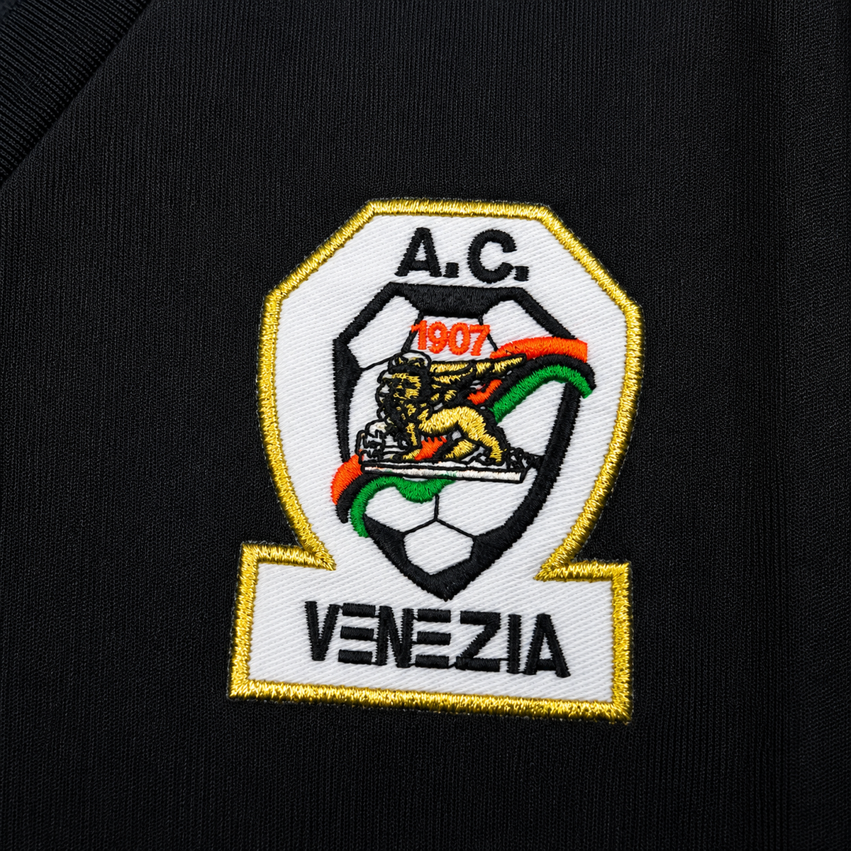 Retro Venezia Home 1998/99 Fan Version Jersey