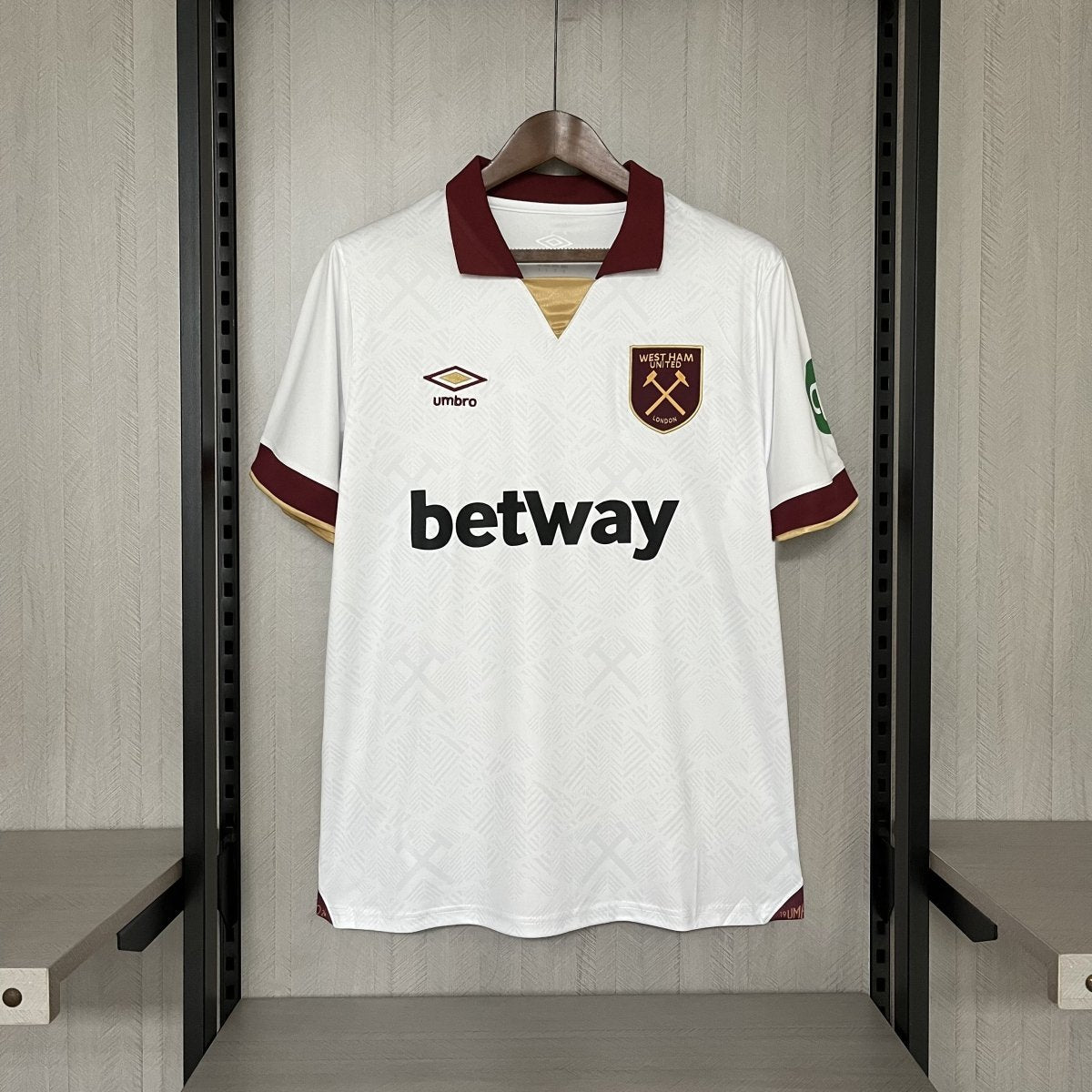 Jersey West Ham Third 24/25 Branca and Grená Fan Version Men's Umbro
