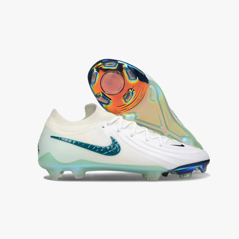 Soccer Cleats Nike Phantom Luna Elite FG