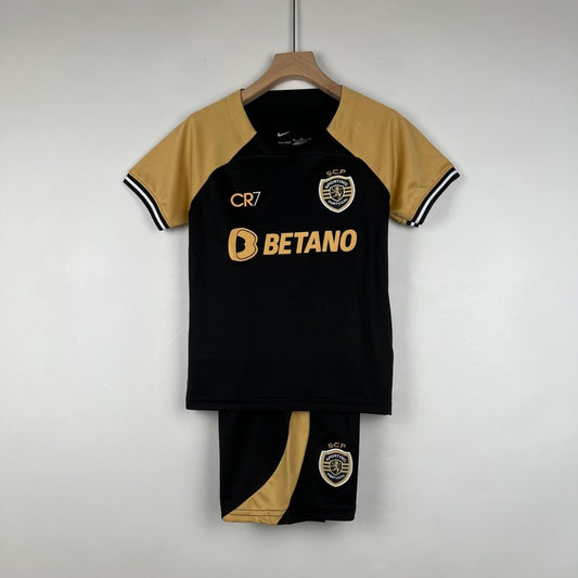 Kit Kids Sporting III 23/24 CR7 - Black and Dourado